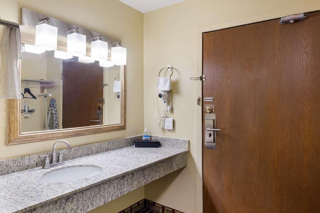 Rodeway Inn Houston North Greenspoint Room photo